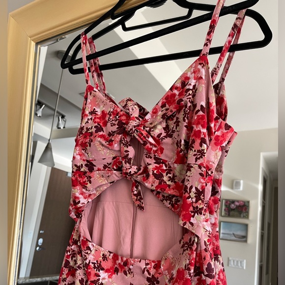 WAYF Victoria Floral Print Tie-Front Cutout Midi Dress Pink - Picture 8 of 8